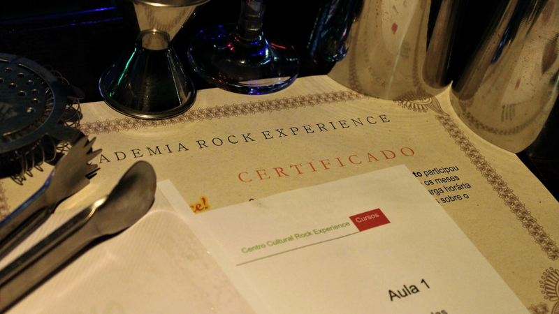 You are currently viewing Certificado de bartender profissional