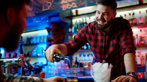 Read more about the article O que é preciso para trabalhar como bartender