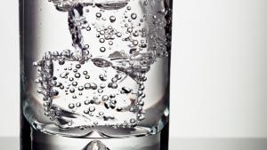 Read more about the article Como fazer gelo cristalino para drinks