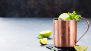  Aprenda a preparar o Moscow Mule