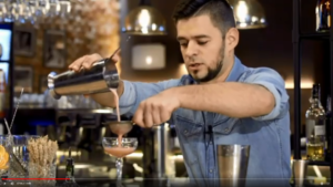 Read more about the article As 10 técnicas que todo bartender deve saber